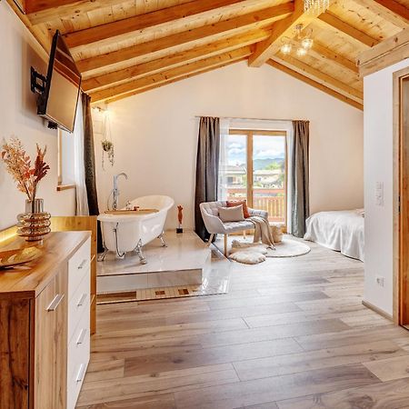 Landhaus Trinis - Gaestezimmer - Bad - Bett - Kleine Kaffee - Tee-Theke Mit Kuehlschrank - Parkplatz Rottach-Egern Exterior photo