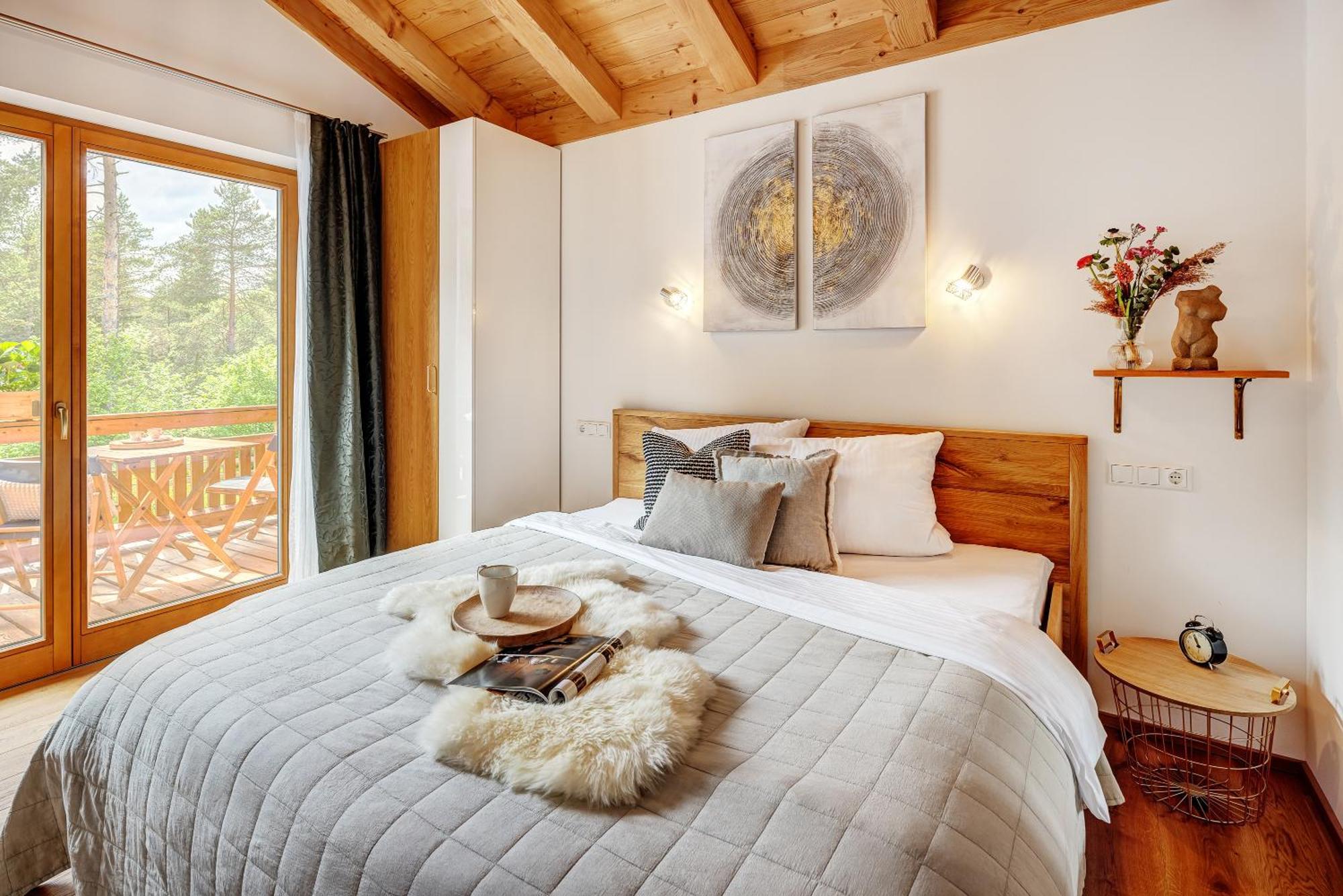 Landhaus Trinis - Gaestezimmer - Bad - Bett - Kleine Kaffee - Tee-Theke Mit Kuehlschrank - Parkplatz Rottach-Egern Exterior photo