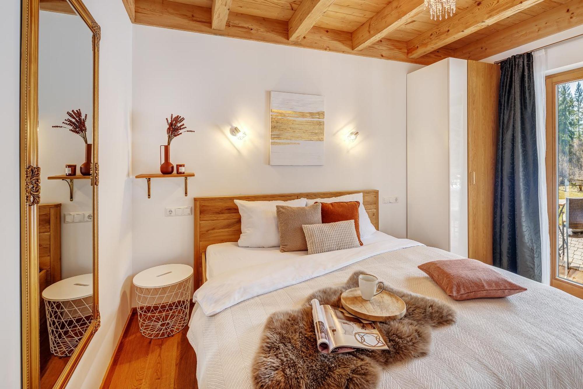 Landhaus Trinis - Gaestezimmer - Bad - Bett - Kleine Kaffee - Tee-Theke Mit Kuehlschrank - Parkplatz Rottach-Egern Exterior photo