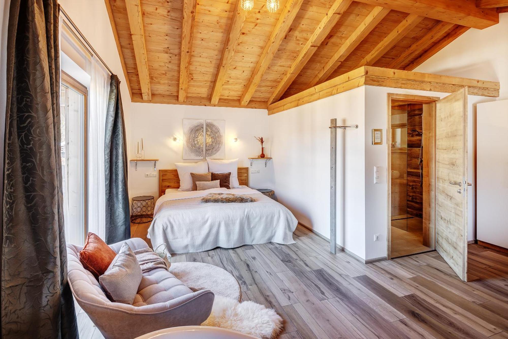 Landhaus Trinis - Gaestezimmer - Bad - Bett - Kleine Kaffee - Tee-Theke Mit Kuehlschrank - Parkplatz Rottach-Egern Exterior photo
